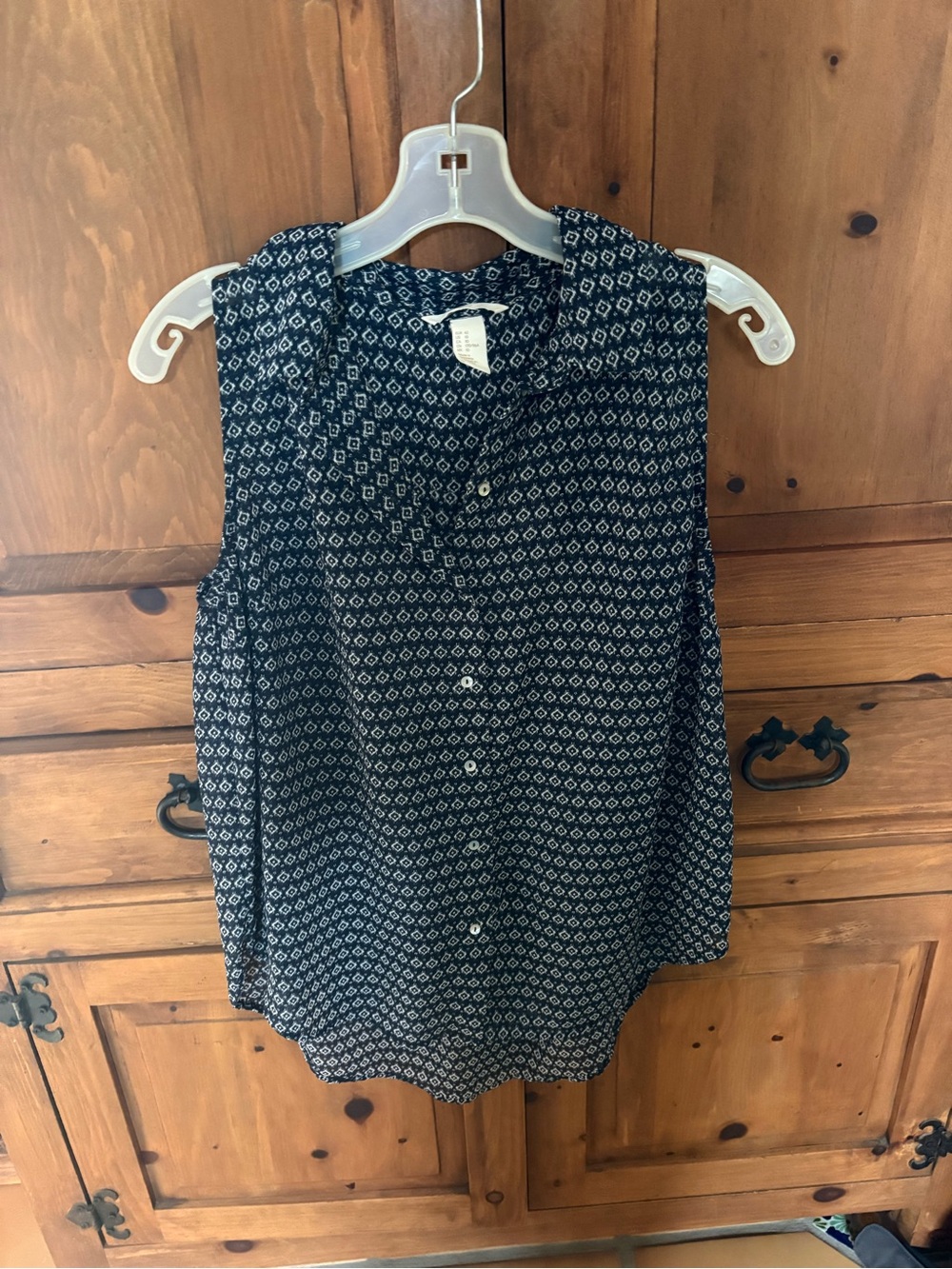 H&M Navy and White Sleeveless Button-Front Blouse